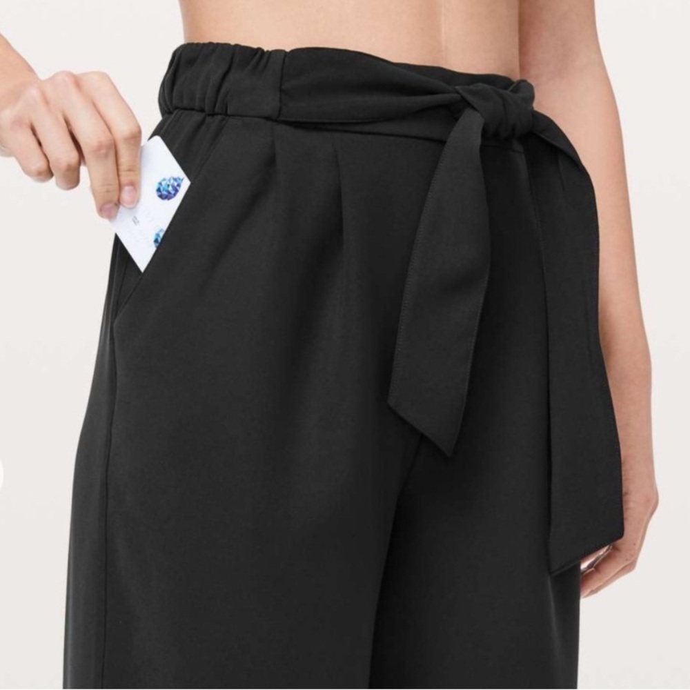 NWT LULULEMON Noir Wide-Leg Tie-Waist High Rise Flowy Crop Pants Black Size 2 - Picture 3 of 8